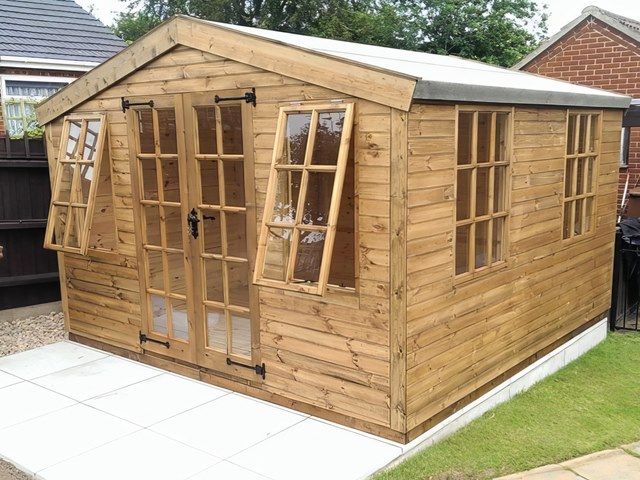 Summer House Suppliers in Great Yarmouth